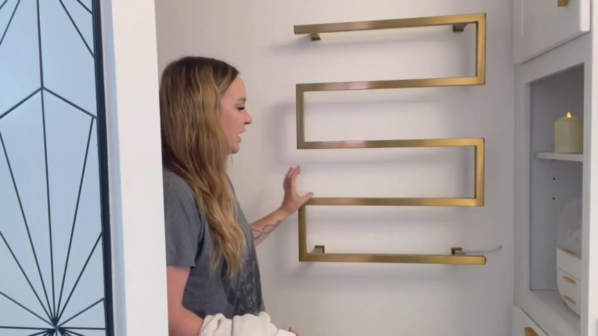 Kiara Zig Electric Heated Towel Warmer / Dryer Rail Gold 6100026G - Image 5